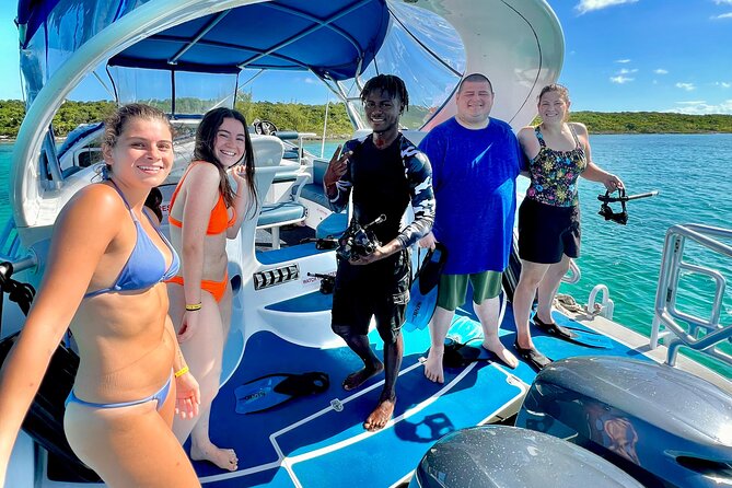 2 Hours Sip and Snorkeling Experience in Bahamas - From Paradise Island to Nassau Harbor
