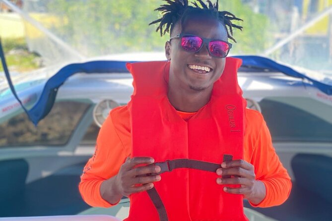 2 Hours Sip and Snorkeling Experience in Bahamas - Snorkeling with the coral and fish