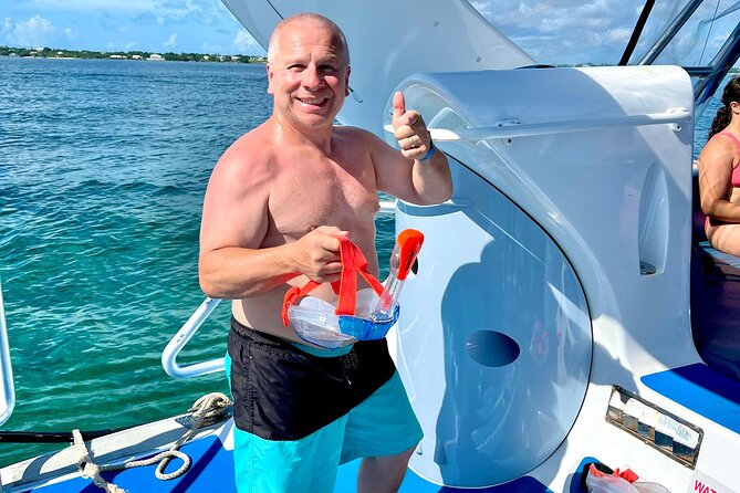 2 Hours Sip and Snorkeling Experience in Bahamas - Wildlife sightings are never guaranteed