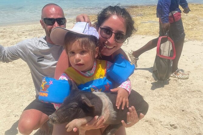 4hr Private Tour Island Hop Snorkel w/ Turtles & Sip Bahama Mamas - What the crew adds to the day