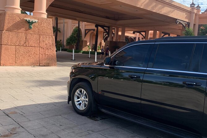 Airport-Atlantis Paradise Island Private Roundtrip Transportation - The Ride to Paradise Island