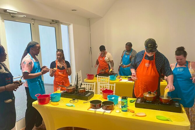Authentic Bahamian Cooking Class - Cooking a two-course Bahamian meal at Goombay House
