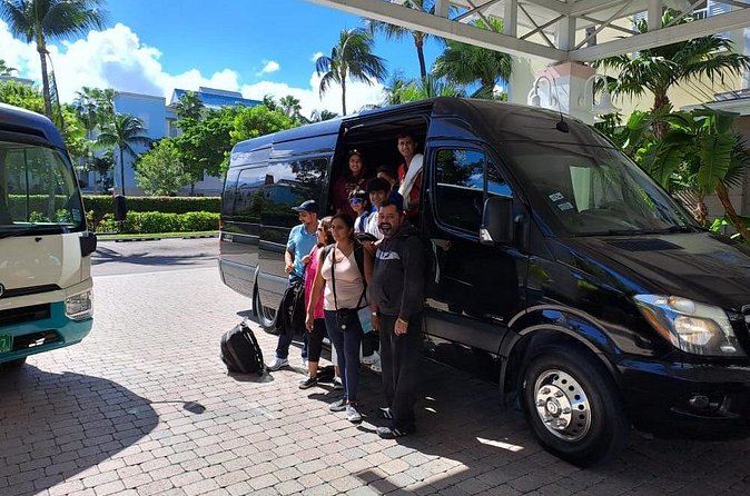 Bahamas Airport One Way Private Transportation (Departure Only) - What the $125 Group Rate Really Buys