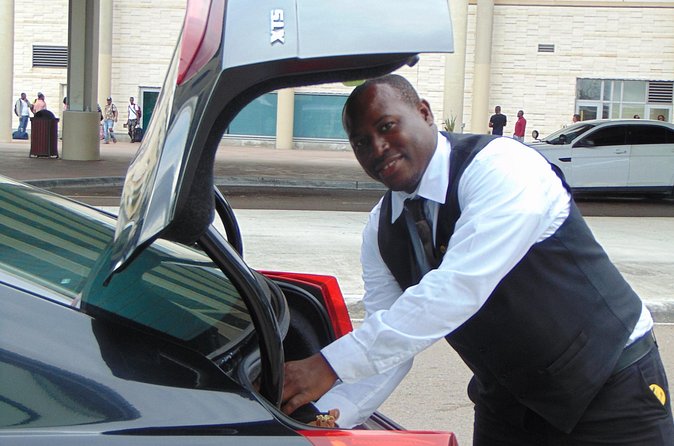 Bahamas Airport Transportation w/Free Grocery Stop-1 Way Private - Making the 30-minute grocery stop work