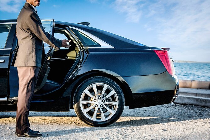 Bahamas Airport Transportation w/free Grocery Stop- Round Trip - Key points to know before booking