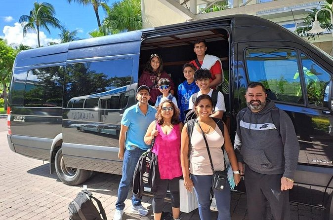 Bahamas Airport Transportation w/free Grocery Stop- Round Trip - Choosing the right vehicle for your party