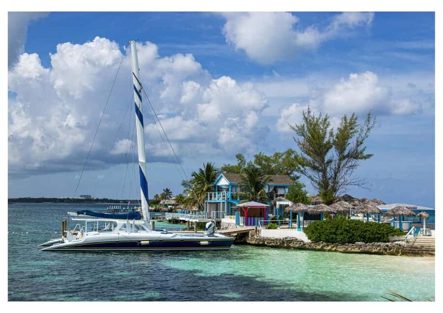 Bahamas: Swimming Pigs & Snorkeling Cruise with Lunch & Rum - A six-hour day built around the sea