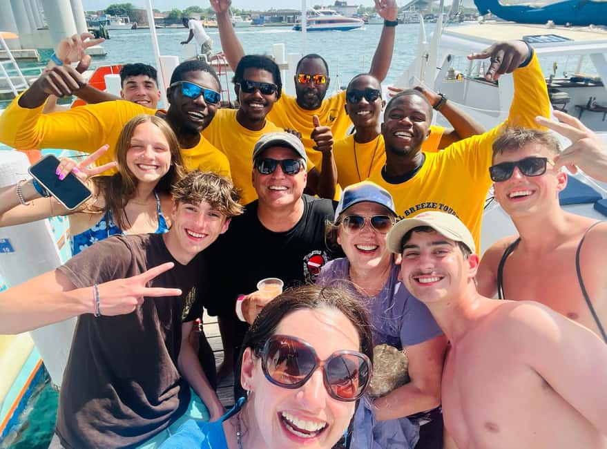 Bahamas: Swimming Pigs & Snorkeling Cruise with Lunch & Rum - Who will get the most from this cruise