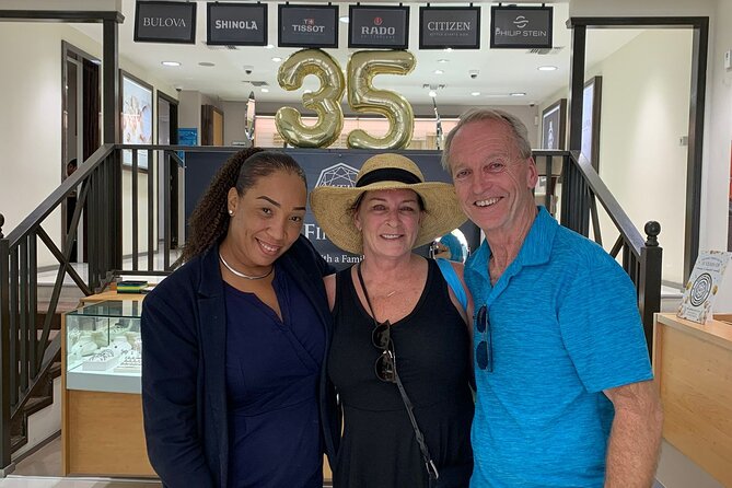 Champagne and Diamond Shopping Experience in Downtown, Bahamas - Why the private format matters