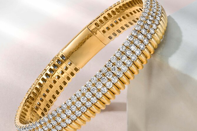 Champagne and Diamond Shopping Experience in Downtown, Bahamas - Is $25 a fair price?