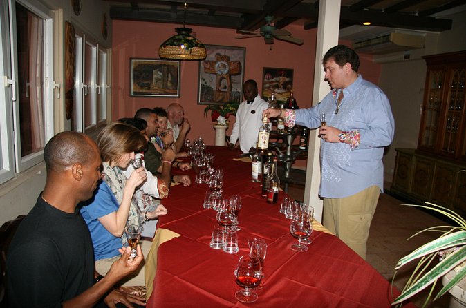 Cigar Demo and Rum Tasting at Graycliff Cigar Company - Seeing how tobacco becomes a cigar