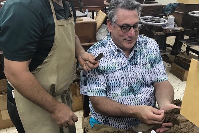Cigar Rolling Lesson in Nassau - What the Nassau cigar and rum experience is really like