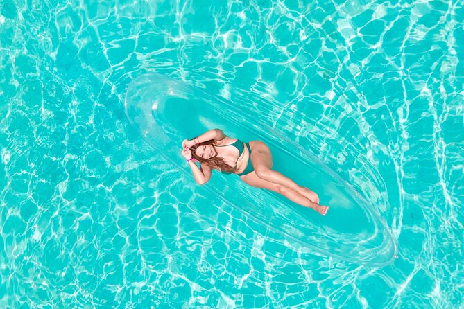 Clear kayak photoshoot Nassau Bahamas. - Who should book this experience