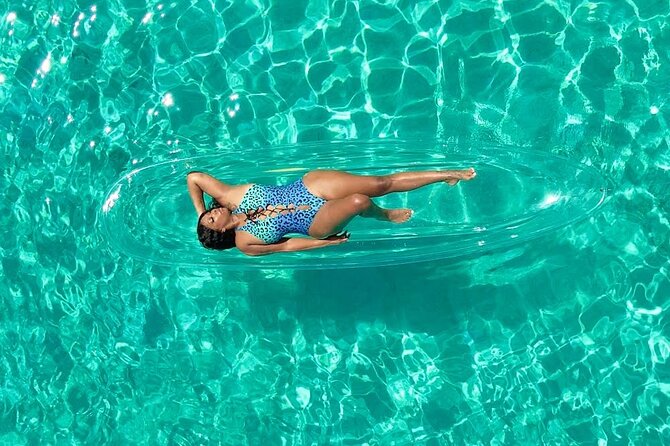 Clear kayak photoshoot Nassau Bahamas. - What happens during the clear kayak shoot