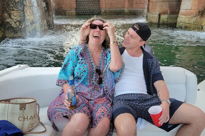 Exotic half day private charters to Rose Island, Pigs and Turtles - Who will get the most from this charter