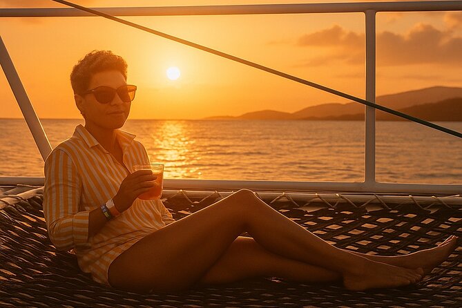 Grand Bahama Catamaran Sunset Cruise with Drinks and Snacks - Bahama Mamas, Prosecco, and light snacks