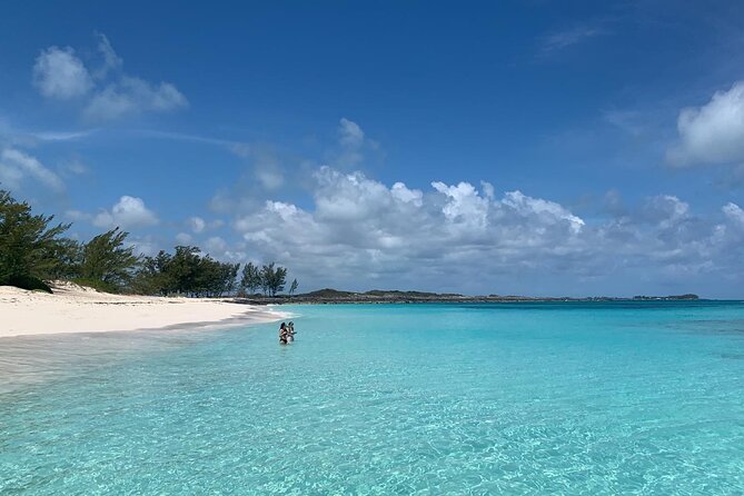 Half-Day Guided Boat Tour of Nassau Harbour and Rose Island - The crew sets the tone