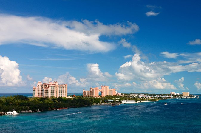 Half-Day Guided Boat Tour of Nassau Harbour and Rose Island - Comfort, group size, and physical demands