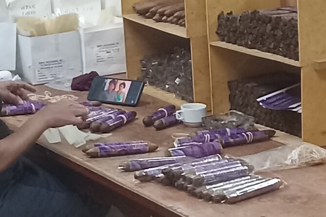 Island Tour,Beach & Lunch stop at Fish fry in Nassau Bahamas - Chocolate, wine, and rum in three short tastings