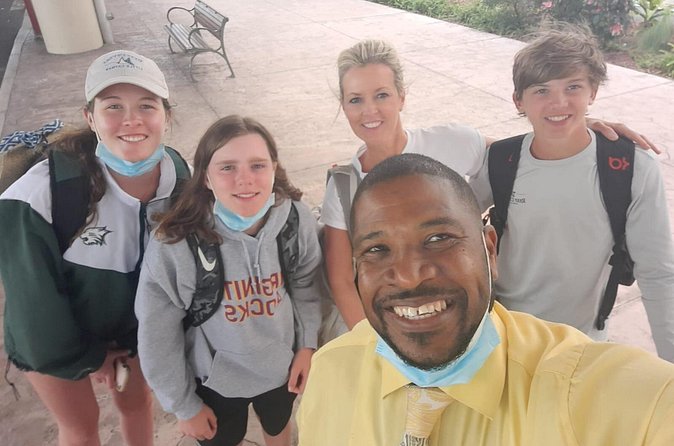 Luxury MKT Town Car Private Roundtrip Transfer - What the Private Town Car Adds
