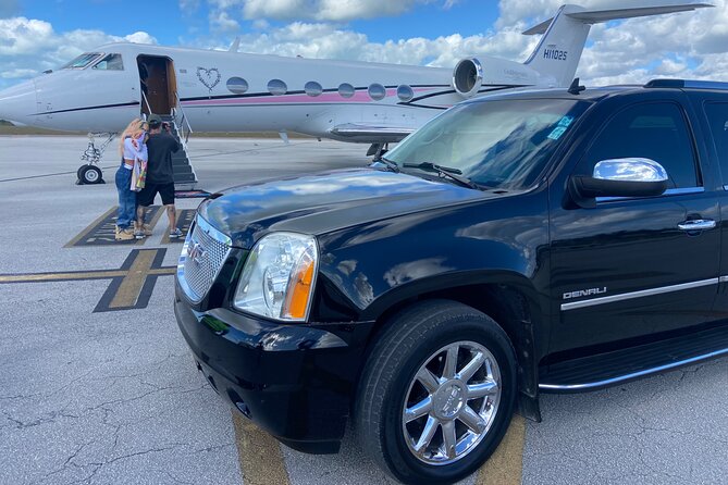 Luxury SUV Transfer from Airport, cruise port, Celebration Key - A smooth first 15 minutes in Freeport