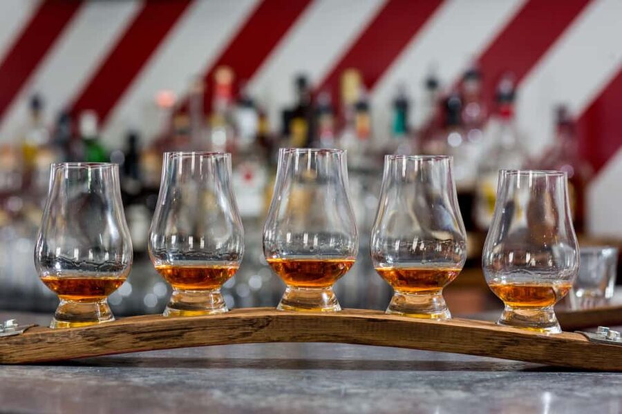 Nassau: 45-minute Private Rum Tasting & Mixology - Mixing your own Bahamian cocktail
