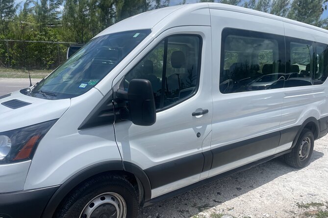 Nassau Airport to Palm Cay - group transportation in comfort - Who gets the best value from this transfer