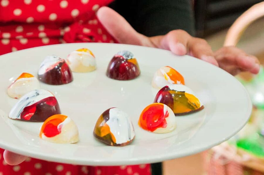 Nassau: Bites and Sites Food and Cultural Walking Tour - Handmade chocolate in a small specialty shop