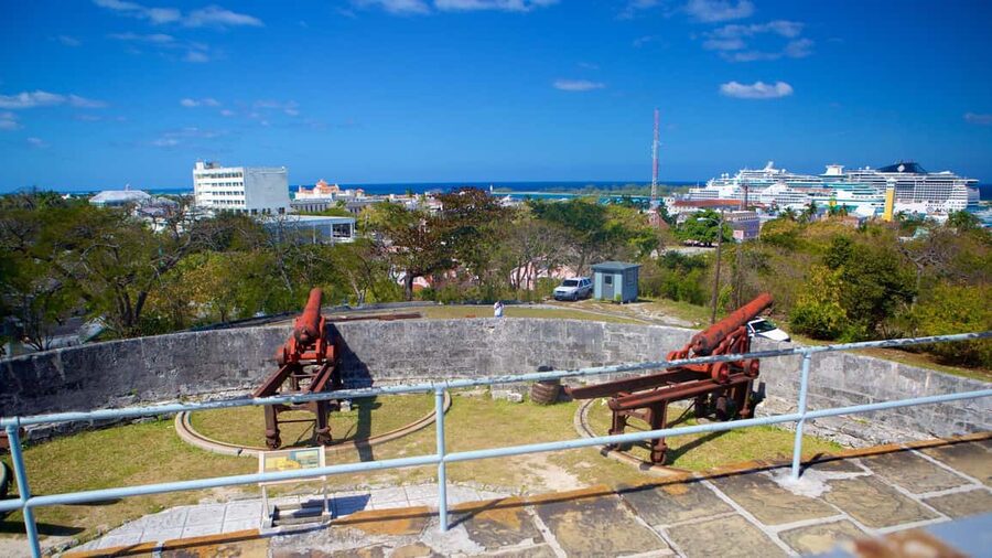 Nassau City Tour: Discover the Charms of Old Charles Town - A Short Bus Ride Through Nassau’s Long Story