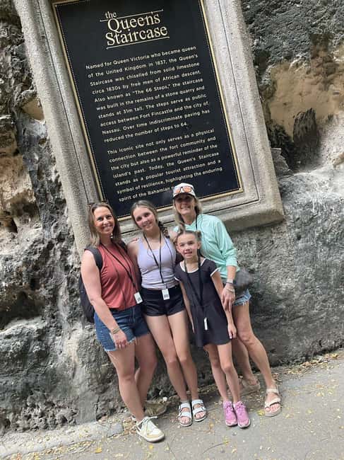 Nassau: Electric Bus Tour with Food & Drink Samples - Queen’s Staircase and the uphill story of Nassau