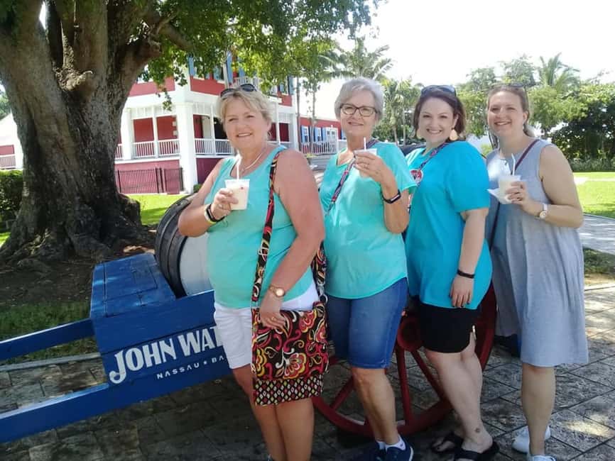 Nassau: Island Highlights Tour with Rum Tasting - Queen Victoria’s Staircase, Nassau’s first useful photo stop