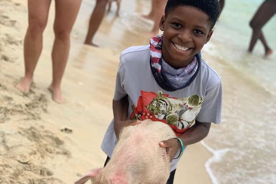 Nassau: Island Hopping Boat Trip with Lunch & Drinks - Montague Beach, conch, and the food question