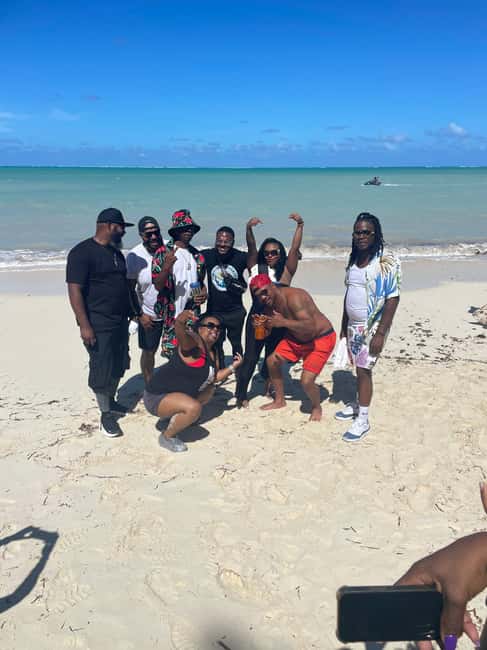 Nassau: Land Tour with Local Food & Rum Tasting - How the guide can shape the whole outing