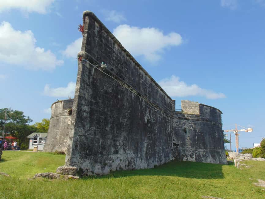 Nassau: Private and Personalized Island Tour - Rum, chocolate, tea, and the Rum Cake Factory