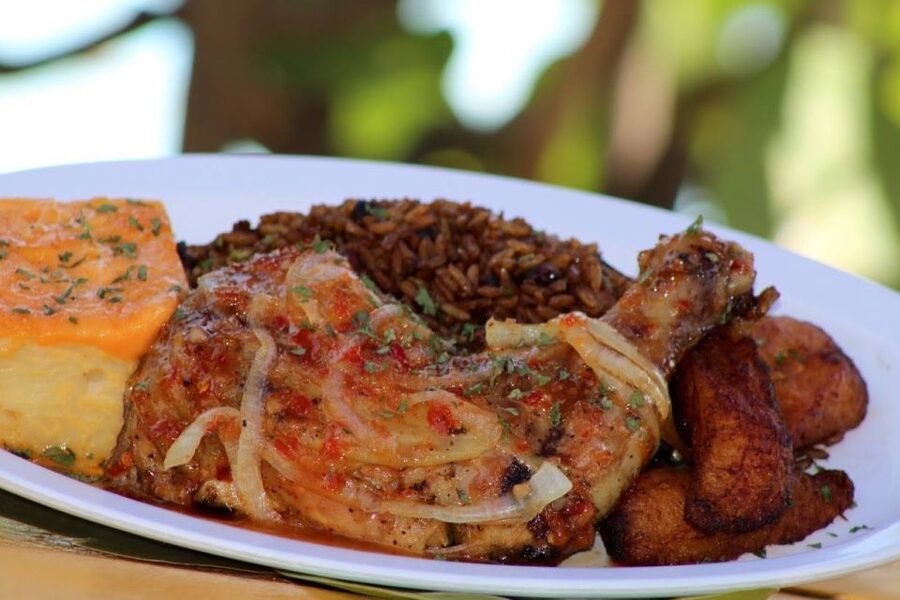 Nassau: Sip, Sample & See, Food & History Bus Tour - Rum cake, rum, bush tea, and the commercial stops