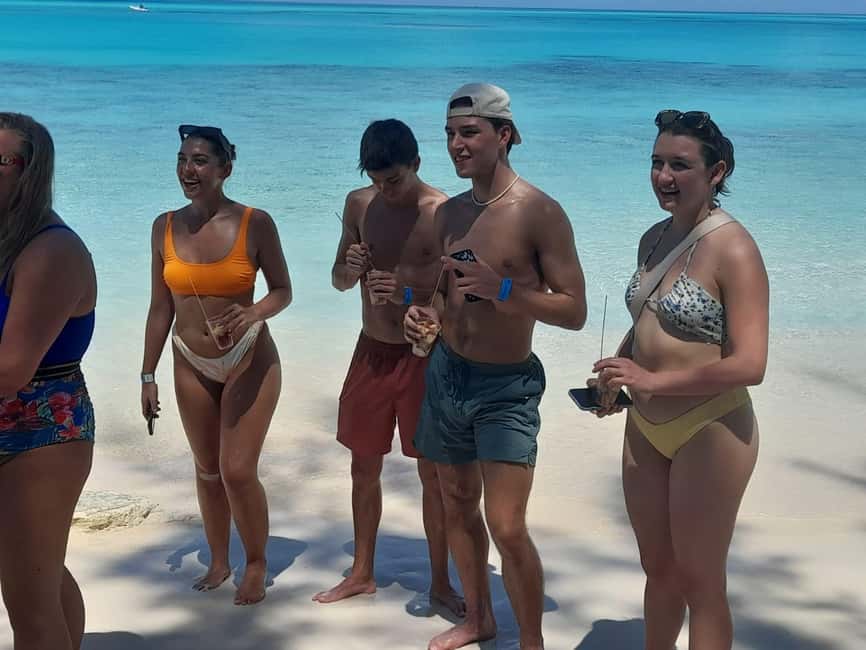 Nassau: Swimming Pigs Private Boat Tour - Up to 7 Persons - Should you book this private Pig Beach tour?