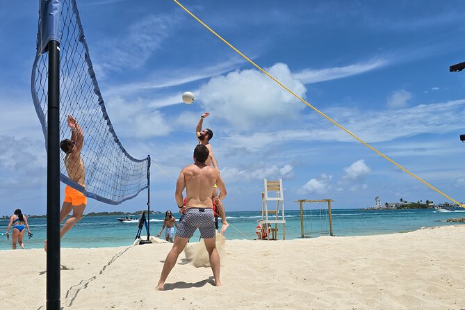 Nassau Swimming Pigs: Snorkeling, Lunch & Private Beach Club - Lunch, rum punch, and time on the sand