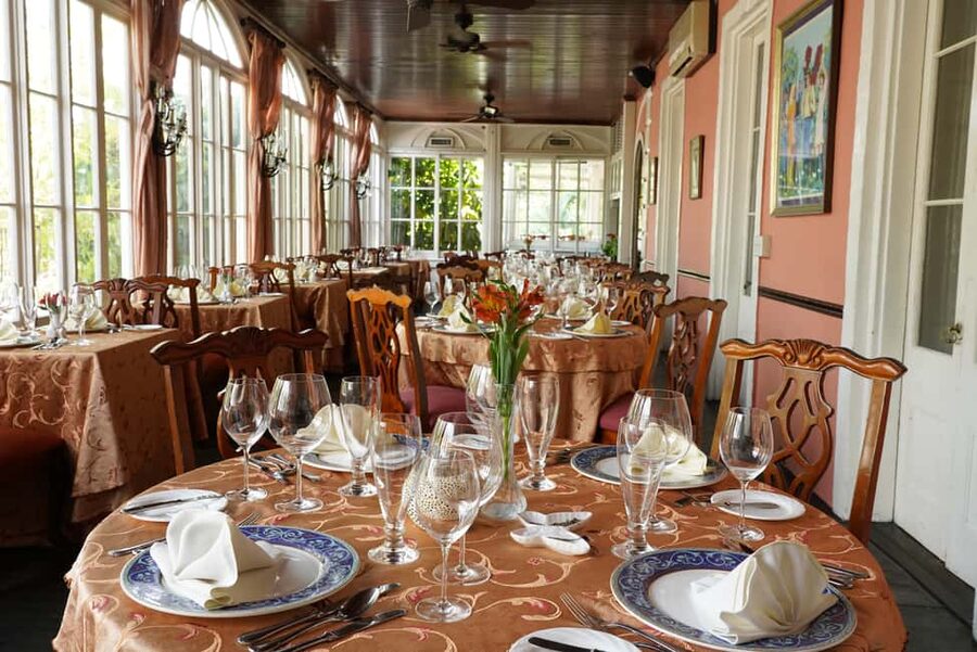 Nassau: Wine Luncheon at the Graycliff Restaurant - How the sommelier shapes the experience