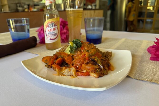 NEW! Authentic Bahamian Cooking and Cocktails with Transfers - Why a home kitchen tells you more than a restaurant