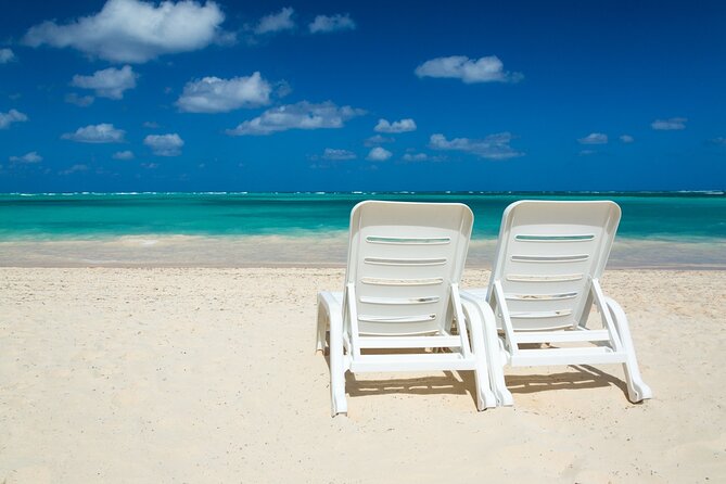 Paradise Cove Day Pass with Pickup from Freeport - Kayaks, paddleboards, and beach time
