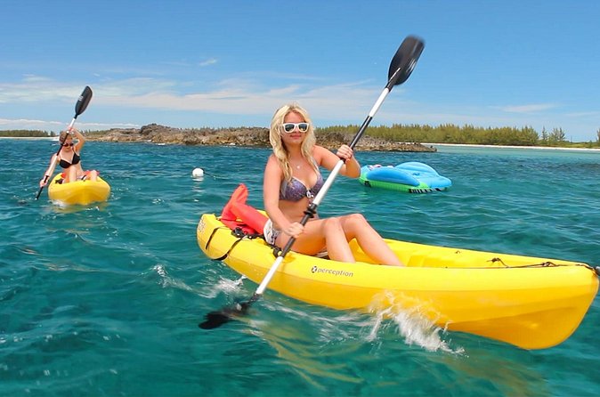 Paradise Cove Day Pass with Pickup from Freeport - Lunch and drinks at the Red Bar