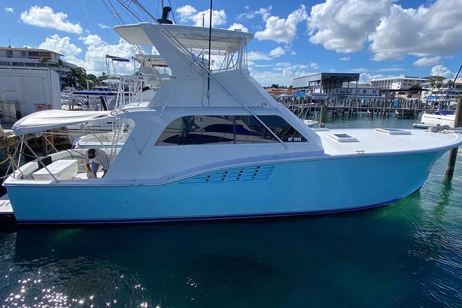 Private 45 Hatteras Sportfishing in Nassau - What the boat provides for your group