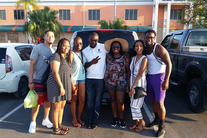 PRIVATE AirPort Transfer - Meeting Luxton Ace outside Nassau airport