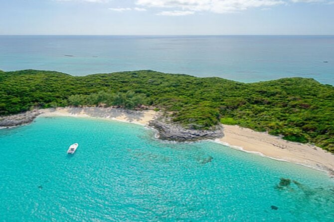 Private Beach Day / 50ft Sun Seeker or 33ft Boat / 1-10 Guests - Rose Island beaches, peacocks, and time to slow down