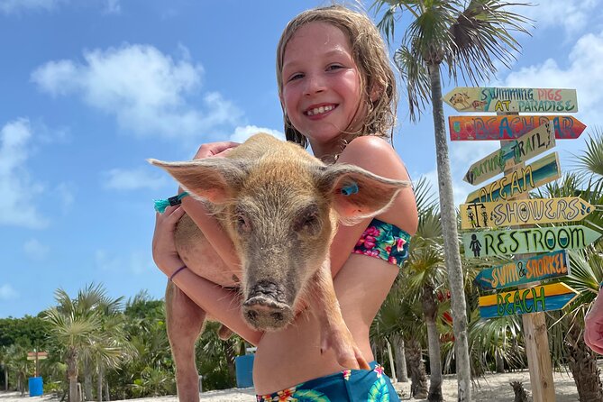 Private Boat Swim and Snorkel Adventure to Rose Island - What the 32-foot and 40-foot boats mean for you
