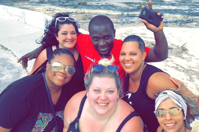 Private City Tour in Bahamas - Rum cake, chocolate, and Bahamian tea