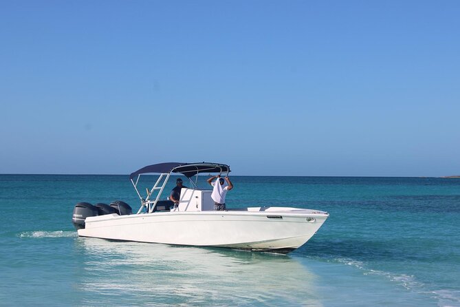 Private speed boat beach and bar hopping visiting Rose island - Snorkeling and the chance of swimming pigs