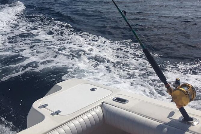 Private Speed Boat for Snorkeling or Fishing in Nassau - 34ft - Rose Island and Footprints Beach Bar