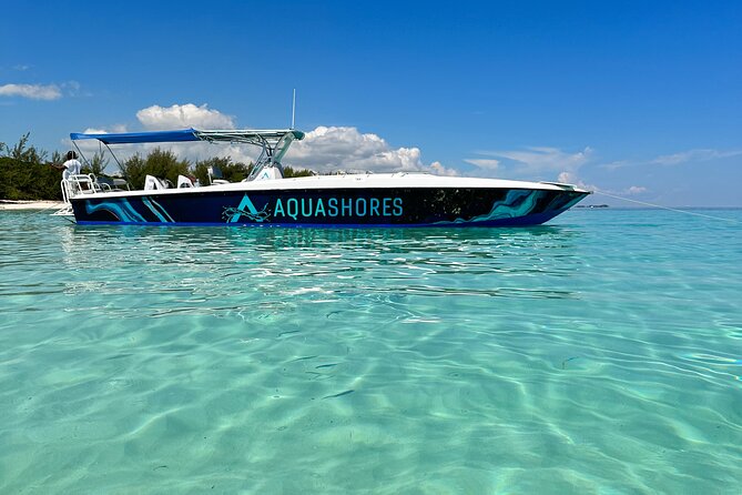 Private Tour 45ft Powerboat to Nearby Islands - A fast island-hopping route from Paradise Island