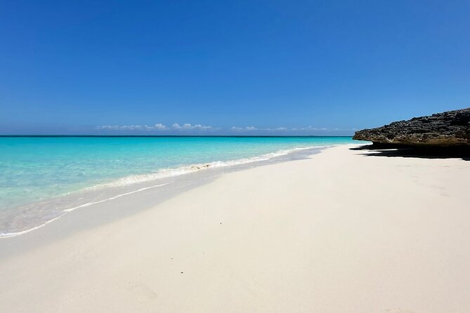 Private Tour 45ft Powerboat to Nearby Islands - Sandy Cay, the tiny island with a big reputation